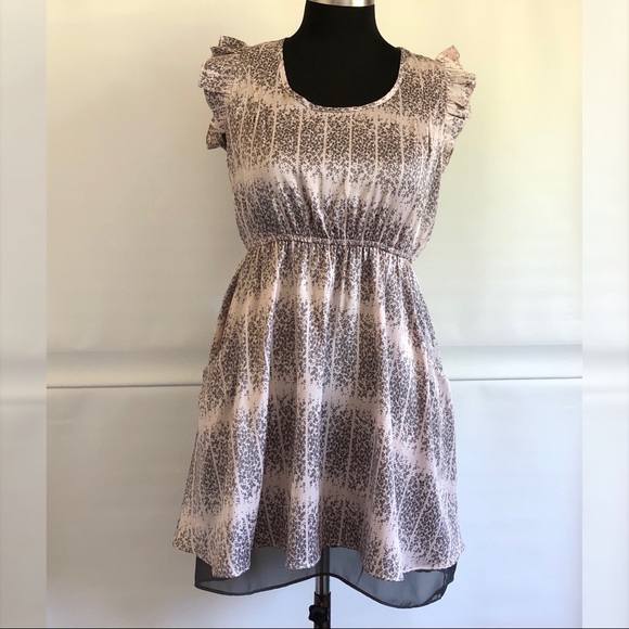 Petite Friendly Dress Size: S - Picture 3 of 7